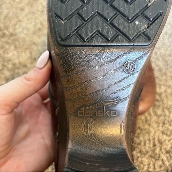 Dansko BROWN FLORAL TOOLED CLOG - Picture 15 of 16